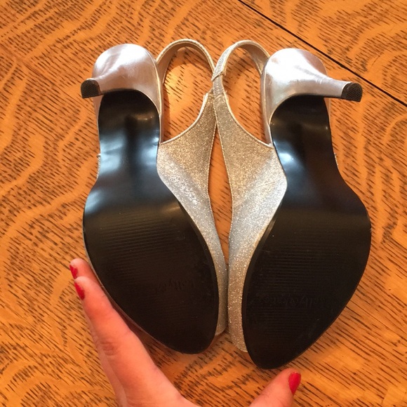 PRICE DROP!! 💕🌺 sparkly high heel sling backs - Picture 6 of 8